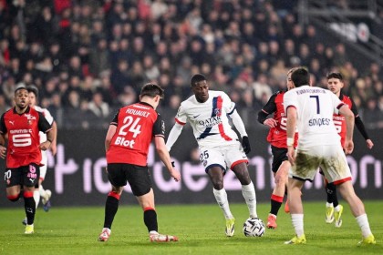 法甲争冠激战正酣：雷恩主场逆袭终结巴黎圣日耳曼七连胜，积分榜形势骤变